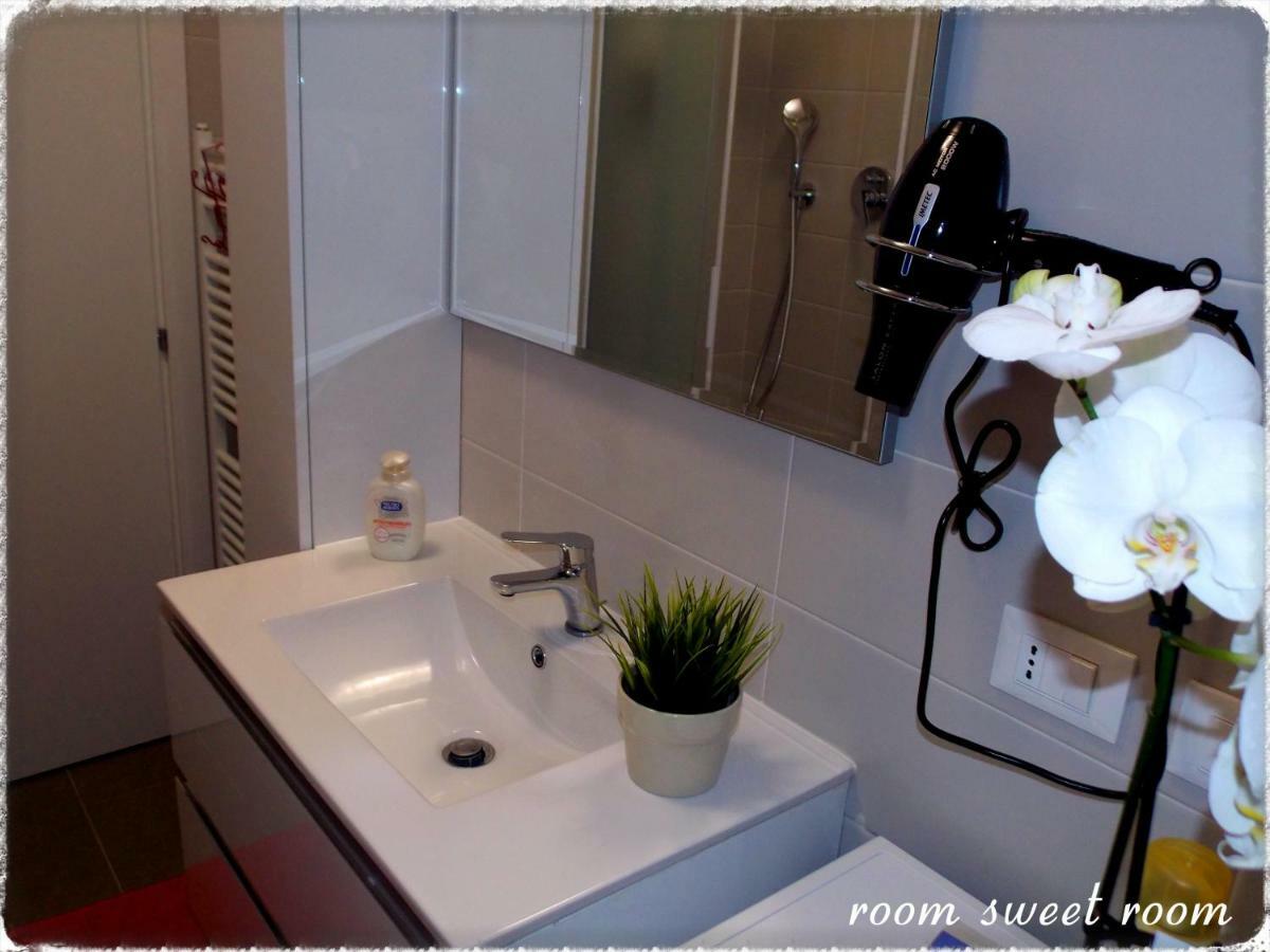 Room Sweet Room Болоня Екстериор снимка