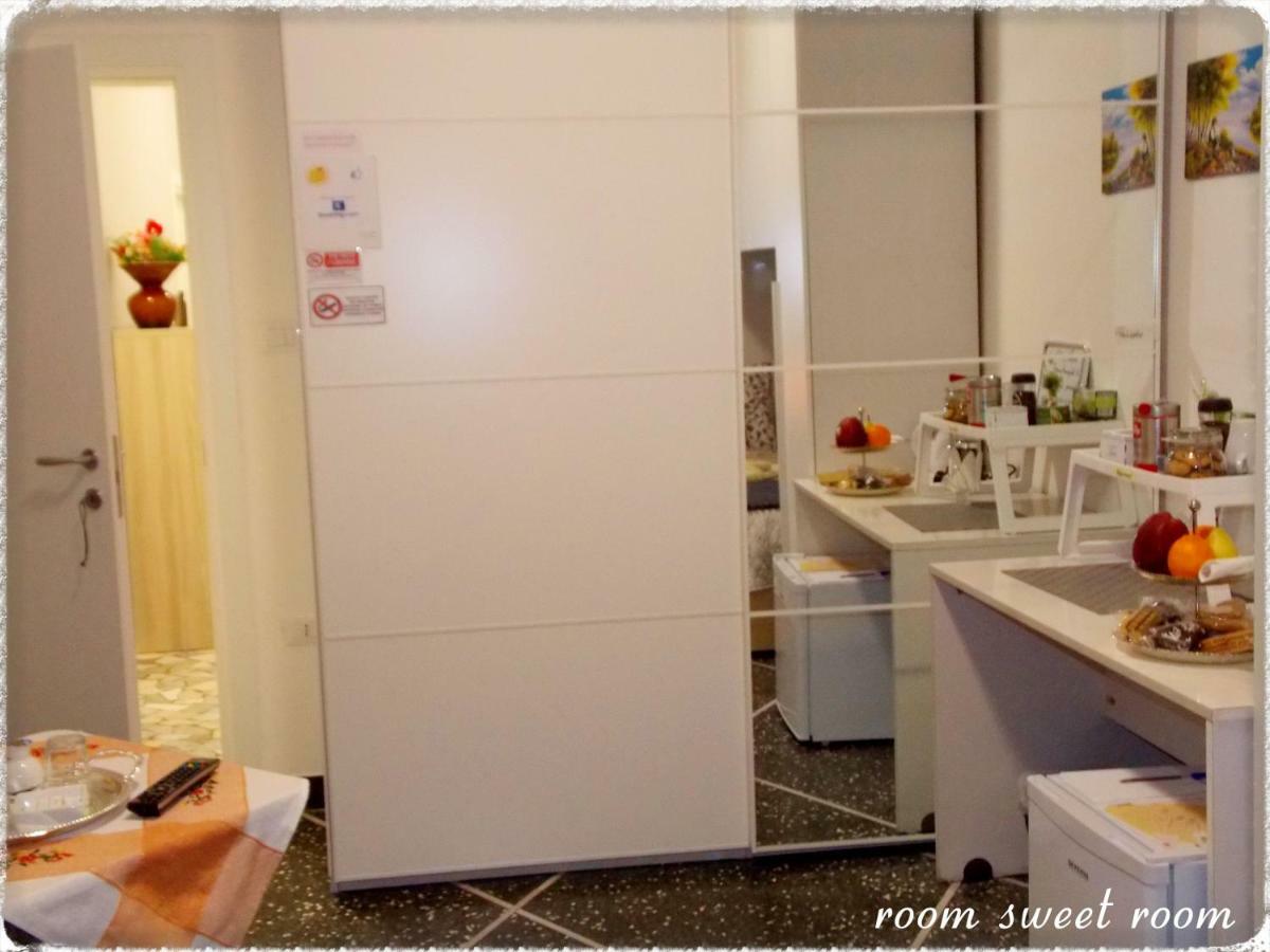 Room Sweet Room Болоня Екстериор снимка