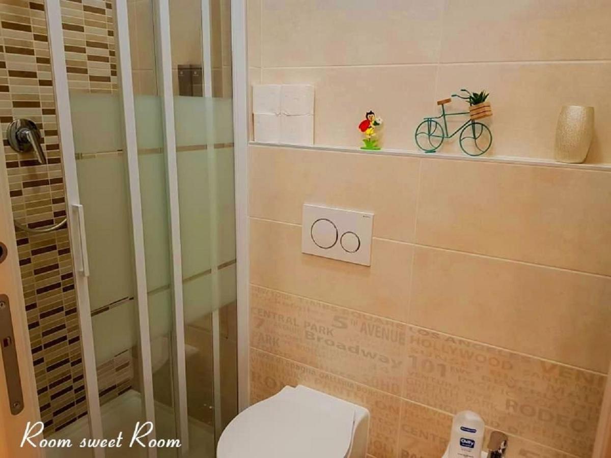 Room Sweet Room Болоня Екстериор снимка